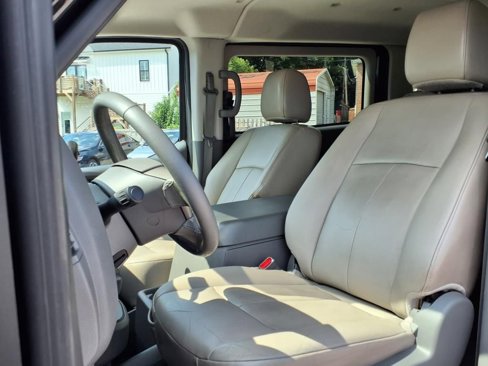 Used 2018 Nissan NV 3500 SL image 9
