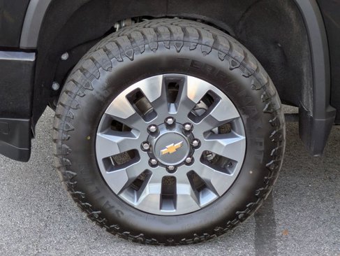 Used 2023 Chevrolet Silverado 2500 Custom w/ Custom Value Package image 11