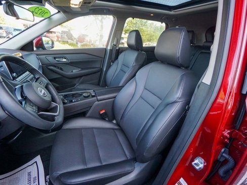 Used 2022 Nissan Rogue SV w/ SV Premium Package image 15