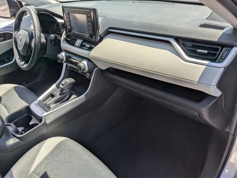 Used 2021 Toyota RAV4 XLE image 22