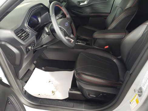Used 2025 Ford Escape ST-Line Elite w/ Premium Technology Package image 10