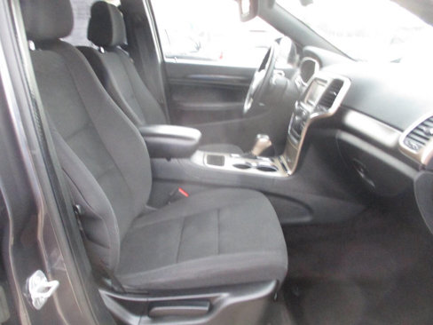 Used 2016 Jeep Grand Cherokee Laredo w/ Quick Order Package 23E image 33