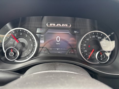 New 2026 RAM 1500 4x4 Crew Cab image 27