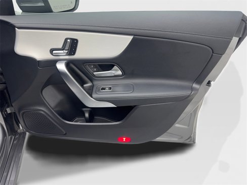 Used 2025 Mercedes-Benz CLA 250 image 45