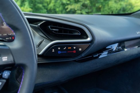 Used 2025 Ferrari 296 GTS image 45