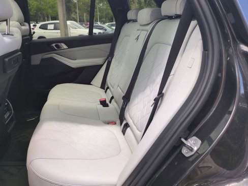 Used 2023 BMW X5 sDrive40i w/ Premium Package image 13