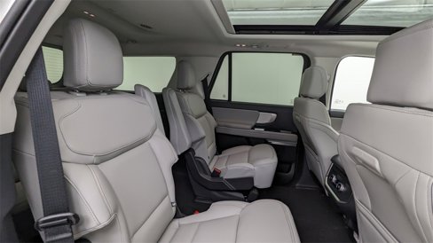 New 2025 Ford Expedition Active image 40