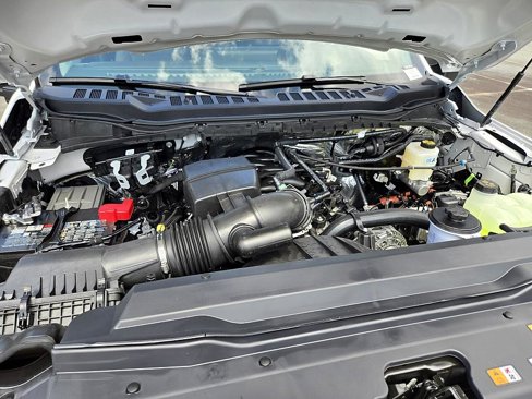 New 2025 Ford F250 XLT w/ FX4 Off-Road Package image 18