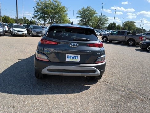 Used 2022 Hyundai Kona SEL w/ Cargo Package image 4