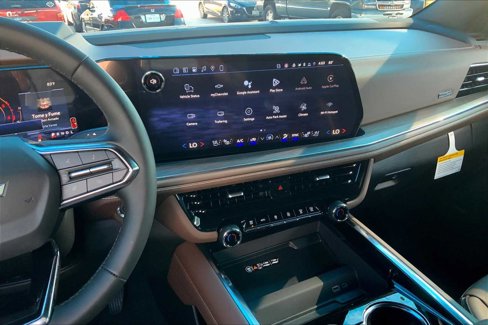 New 2026 Chevrolet Suburban High Country w/ Sun And Tow Package image 6