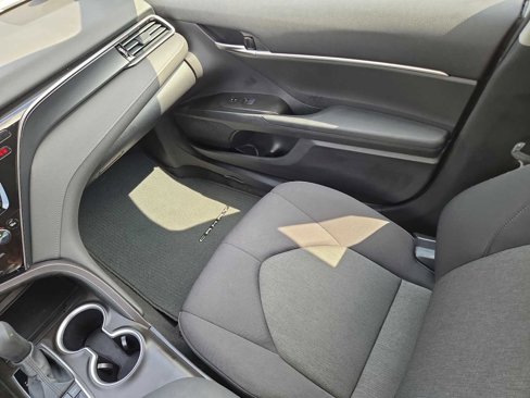 Used 2024 Toyota Camry LE image 12