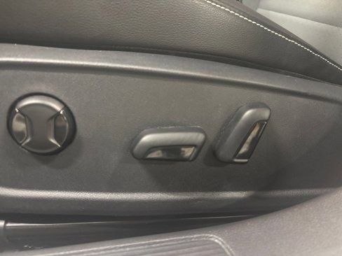 Used 2025 Volkswagen Jetta SE image 23