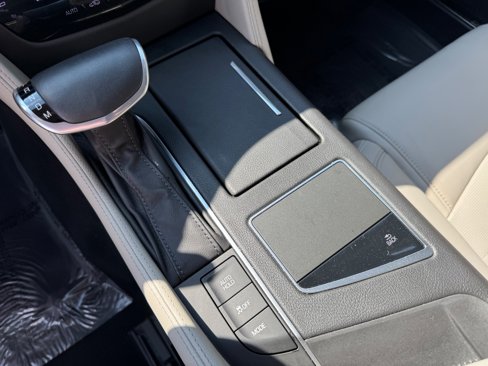 Used 2016 Cadillac CT6 Luxury image 23