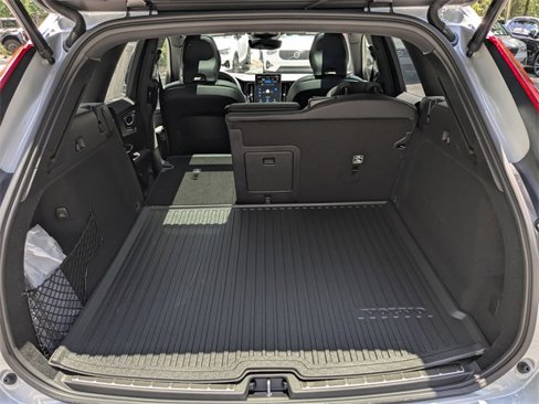 New 2026 Volvo XC60 B5 Ultra w/ Climate Package image 13
