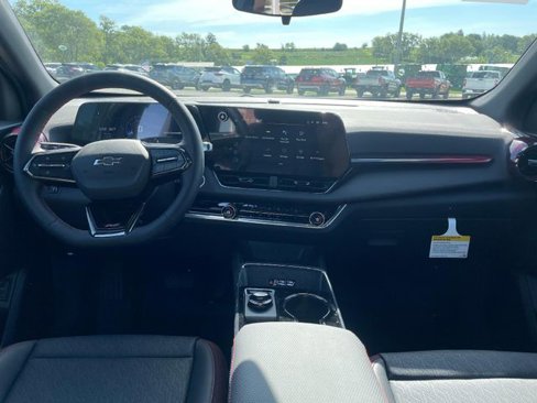 New 2026 Chevrolet Equinox RS w/ LPO, Floor Liner Package image 11