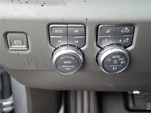 Used 2024 GMC Sierra 2500 AT4 w/ AT4 Premium Plus Package image 20