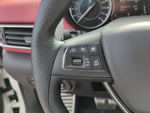 Certified 2022 Maserati Levante GT image 29