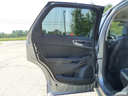Used 2024 Ford Edge SEL image 34
