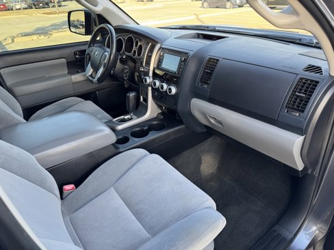 Used 2014 Toyota Sequoia SR5 image 35