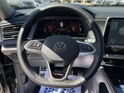 New 2025 Volkswagen Atlas Peak Edition SE image 11