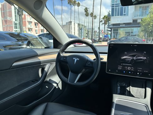 Used 2023 Tesla Model 3 Standard Range image 16