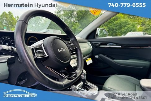 Used 2024 Kia Seltos SX w/ SX Sunroof Package image 19