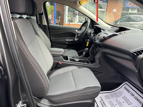 Used 2017 Ford Escape SE image 18