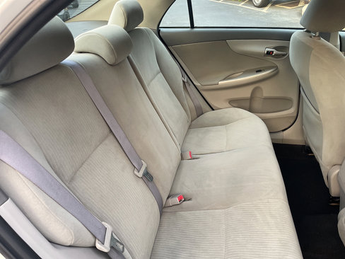 Used 2010 Toyota Corolla LE image 34