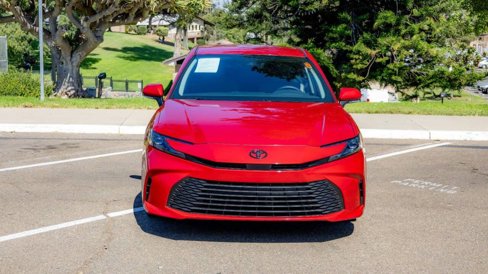 Used 2025 Toyota Camry LE image 2