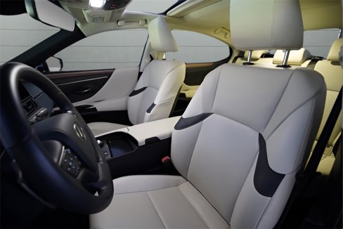 Used 2025 Lexus ES 350 w/ Premium Package image 26
