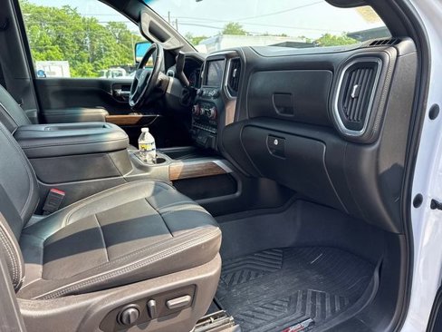 Used 2022 Chevrolet Silverado 2500 High Country w/ Safety Package II image 6