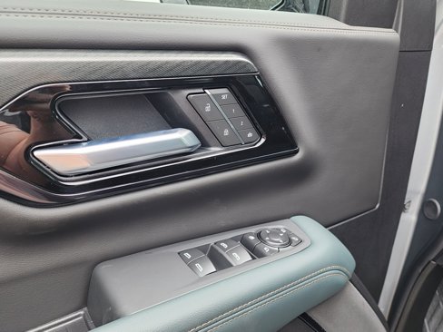 New 2026 GMC Yukon AT4 w/ AT4 Premium Package image 13