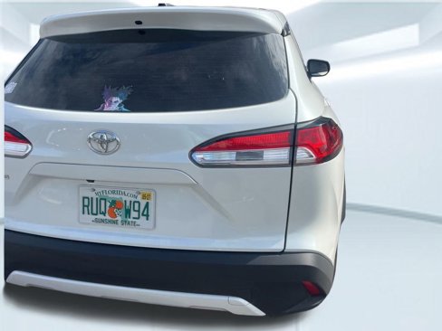 Used 2024 Toyota Corolla Cross L image 12