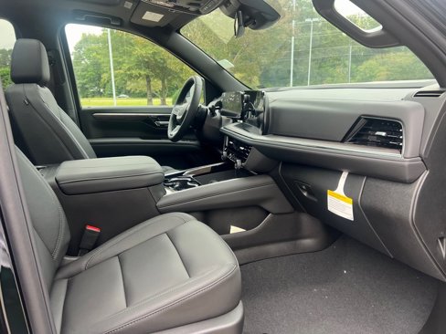 New 2025 Chevrolet Suburban Z71 w/ Comfort Package image 22