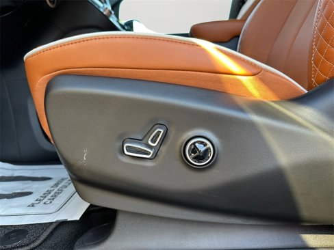 New 2026 Chrysler Pacifica Pinnacle image 25