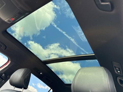 Certified 2024 Volkswagen Tiguan SE R-Line image 26