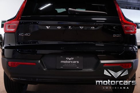 Used 2024 Volvo XC40 B5 Core image 17
