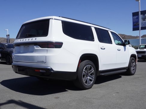 Used 2023 Jeep Wagoneer L Series II image 4