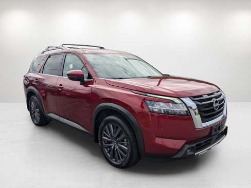 Used 2022 Nissan Pathfinder SL image 3