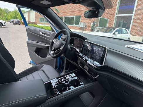 New 2025 Volkswagen Atlas Cross Sport SEL R-Line image 27