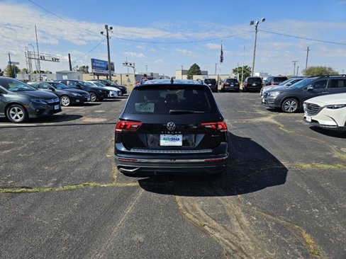 Used 2022 Volkswagen Tiguan S image 4