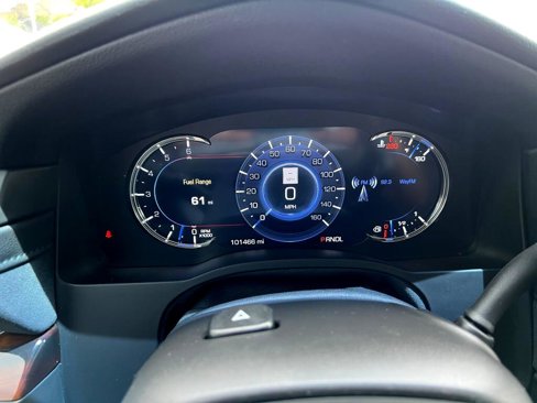 Used 2018 Cadillac Escalade Luxury image 17