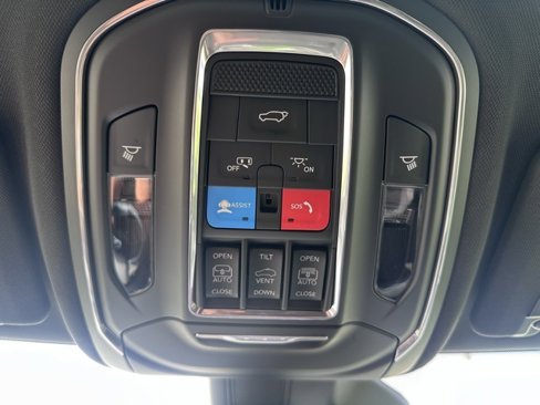New 2025 Jeep Grand Cherokee L Limited w/ Luxury Tech Group II image 36