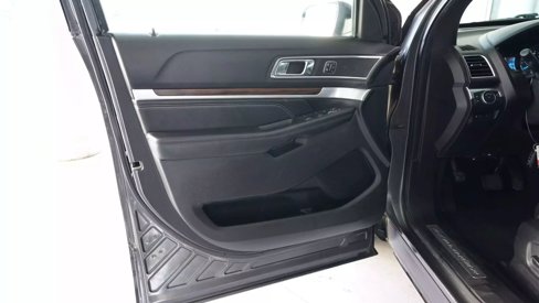Used 2018 Ford Explorer Limited image 18