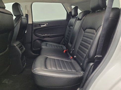 Used 2020 Ford Edge SEL image 18