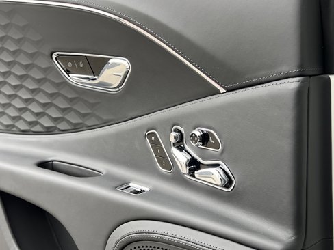New 2025 Bentley Flying Spur Plug-In Hybrid image 50