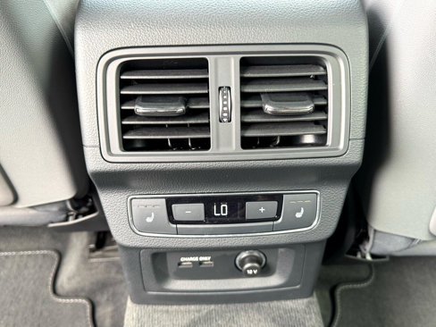 Used 2024 Audi SQ5 Prestige image 18