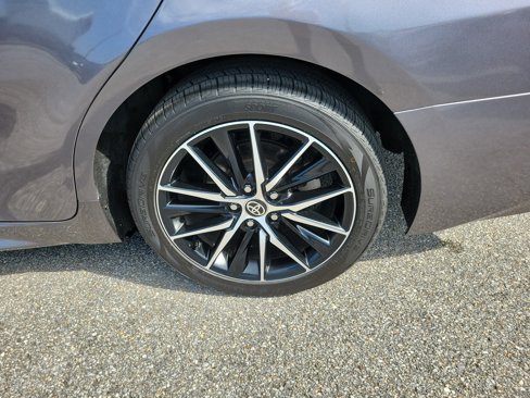 Used 2022 Toyota Camry SE image 8