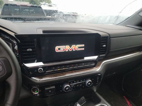 Used 2025 GMC Sierra 1500 Elevation w/ Elevation Premium Package image 3
