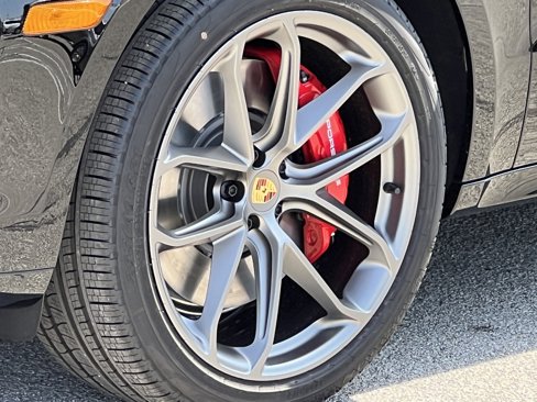 New 2026 Porsche Macan GTS image 13